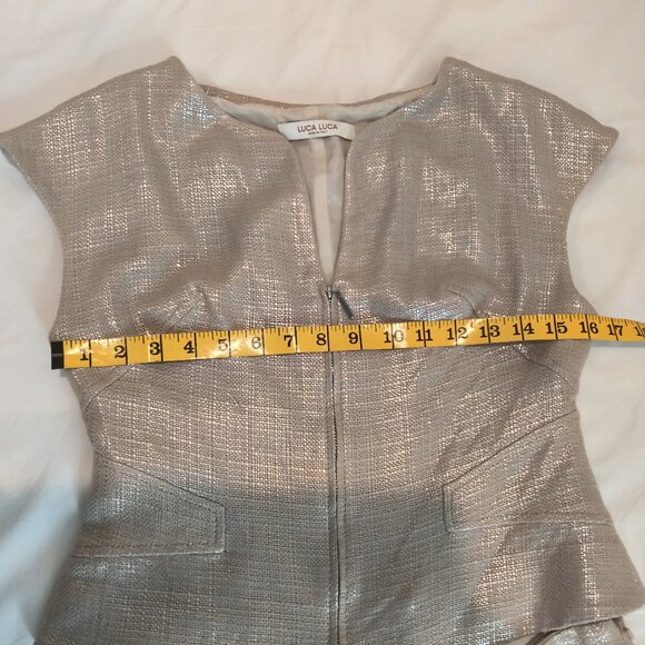 Luca Luca Silver shimmery top and skirt Italy size 40 - Picture 2 of 11